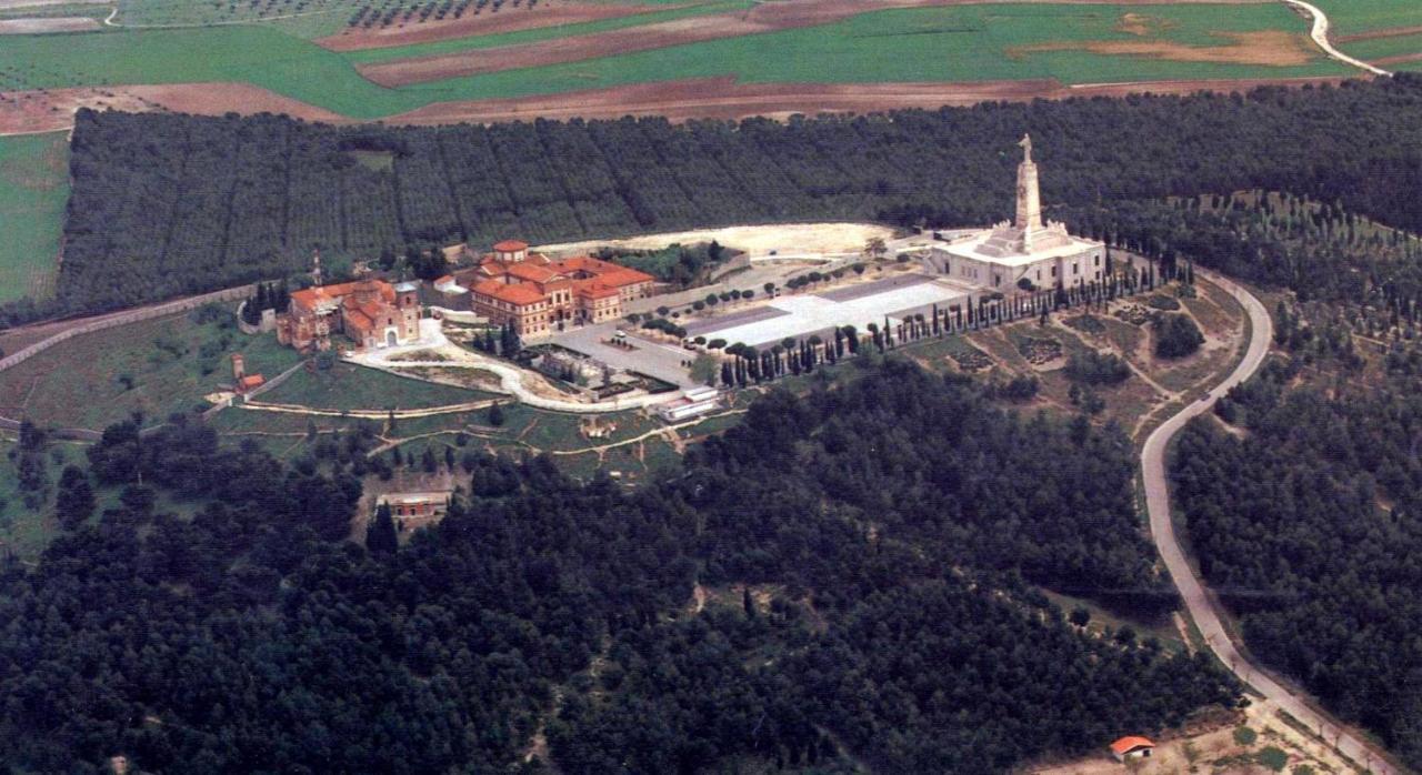 Hotel Los Olivos Getafe Buitenkant foto